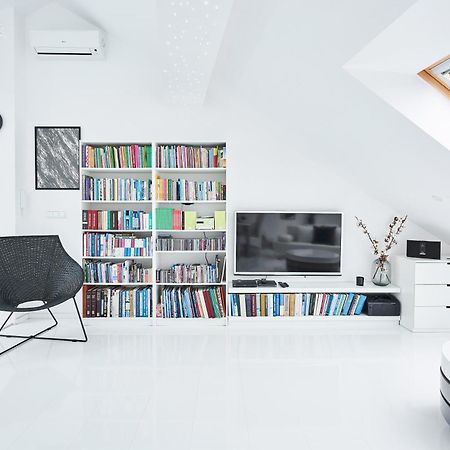 Апартаменты Unique Design Loft In Middle Of Centre Of Old Town With Netflix Краков Экстерьер фото